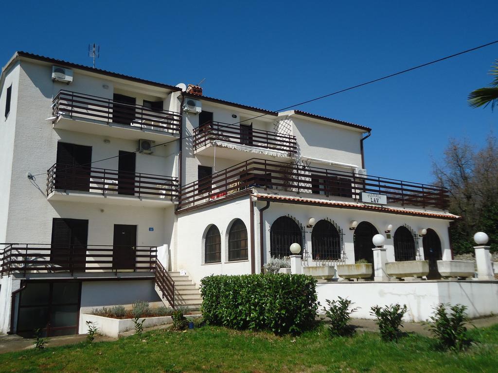 Apartments Lav Umag Ngoại thất bức ảnh